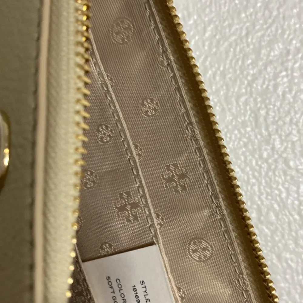 NWT-Tory Burch- soft gold Landon large wristlet
